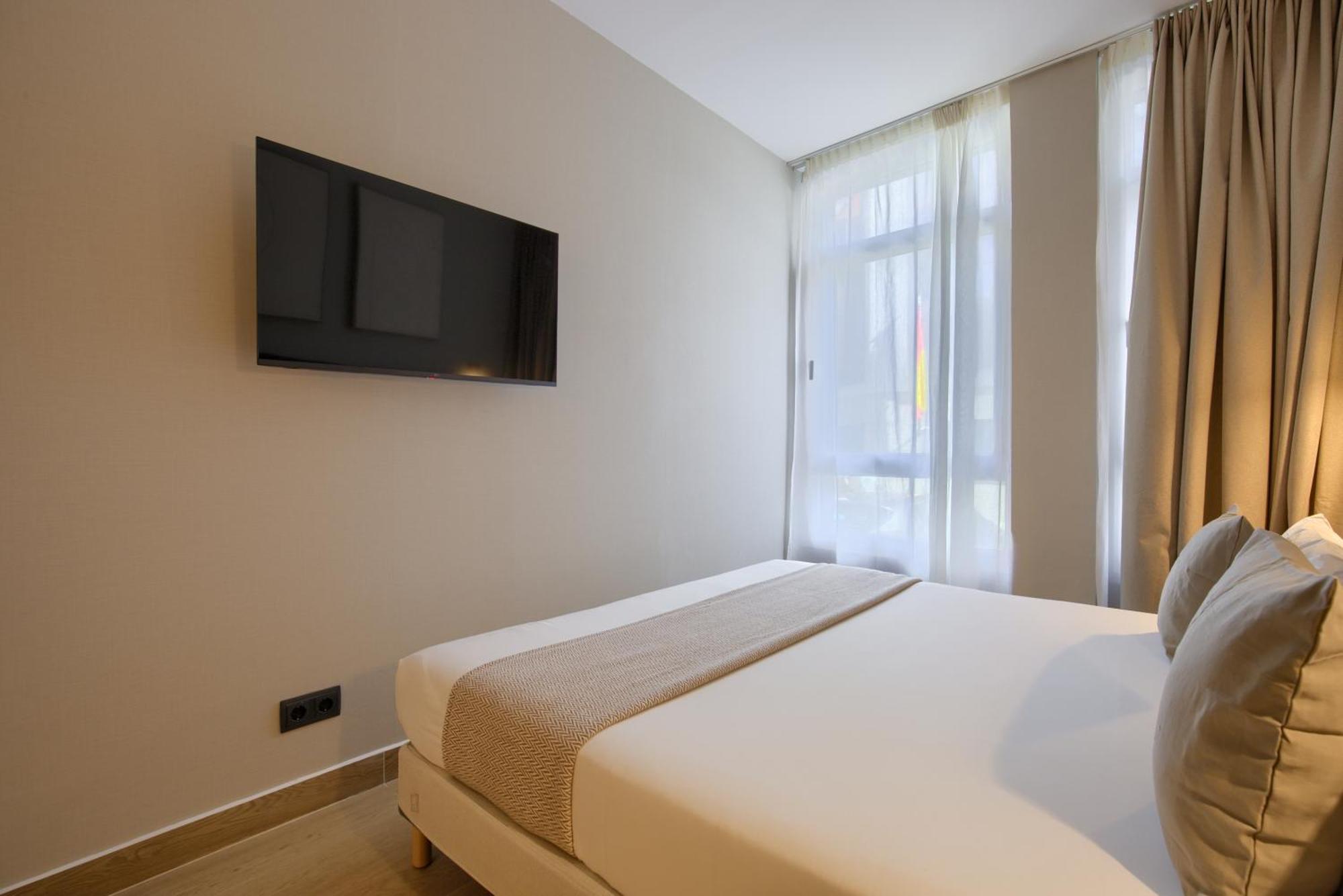 Dobo Madrid Murillo Chambre photo