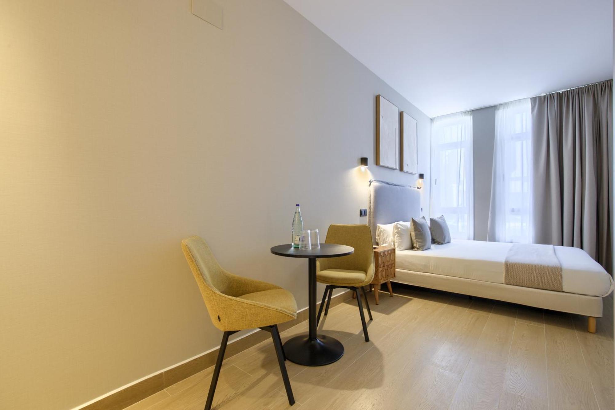 Dobo Madrid Murillo Chambre photo
