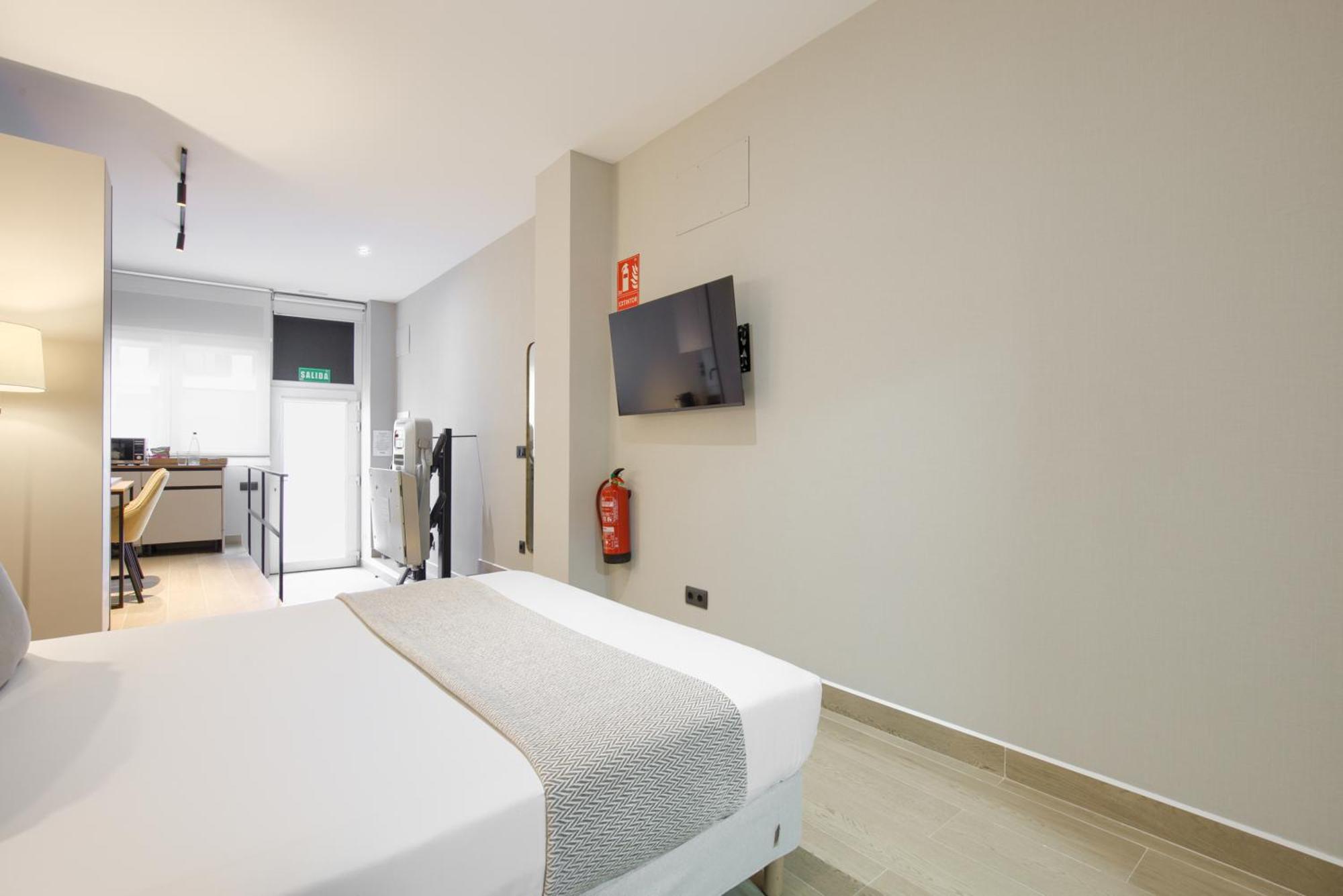 Dobo Madrid Murillo Chambre photo