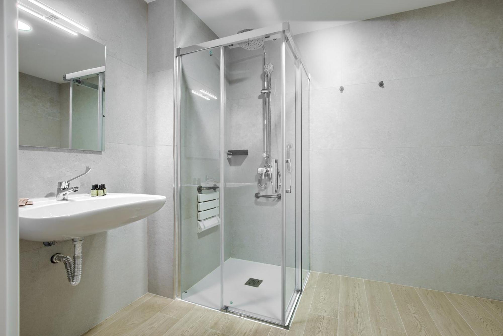 Dobo Madrid Murillo Chambre photo