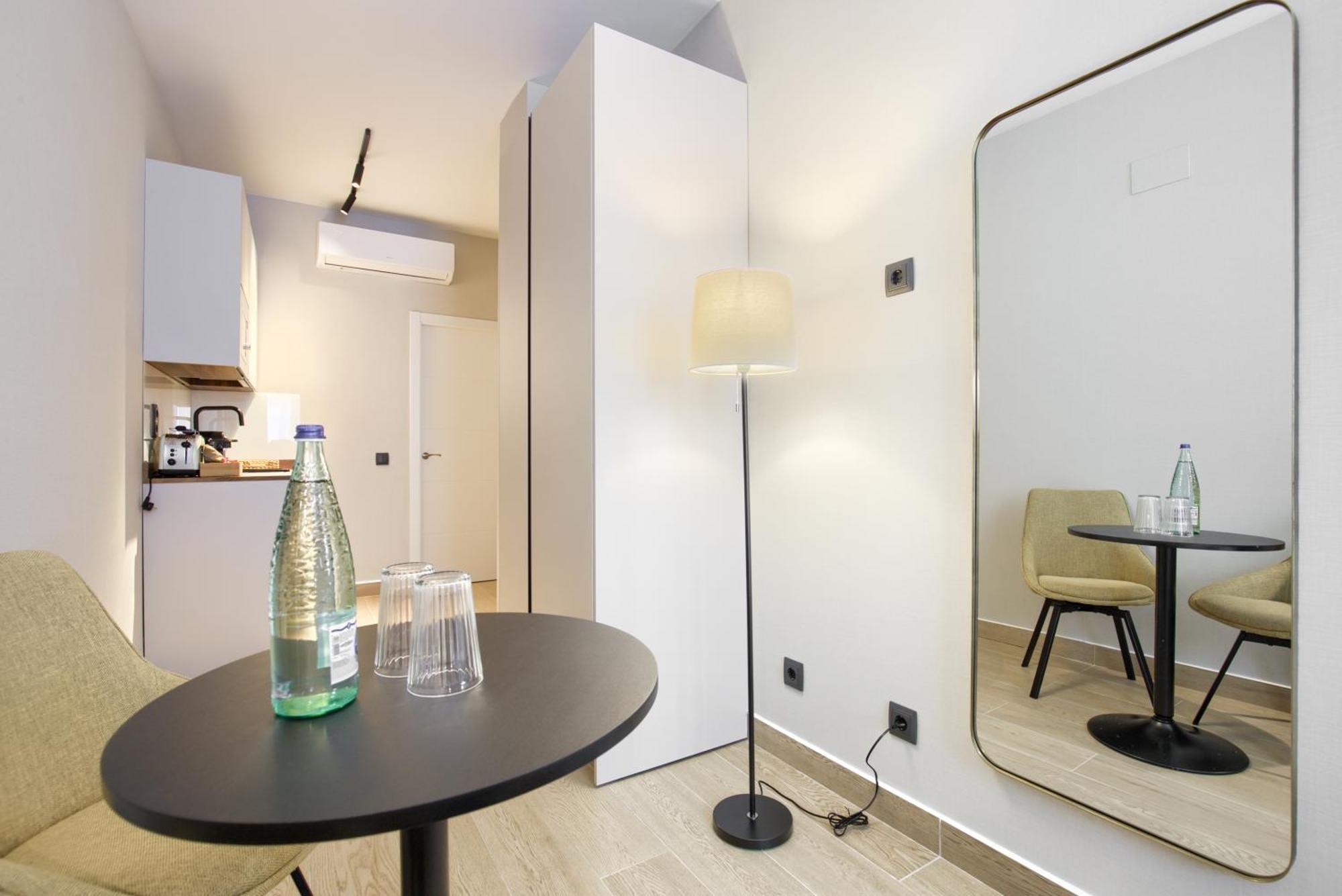 Dobo Madrid Murillo Chambre photo